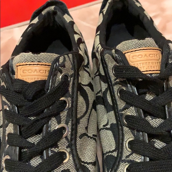 COACH. Signature Sneakers-SIZE 8 - Picture 2 of 8